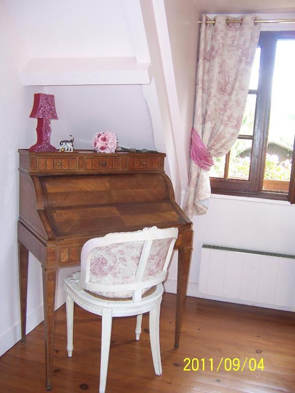 Aux Marguerites Villa Sainte-Genevieve-les-Gasny Стая снимка