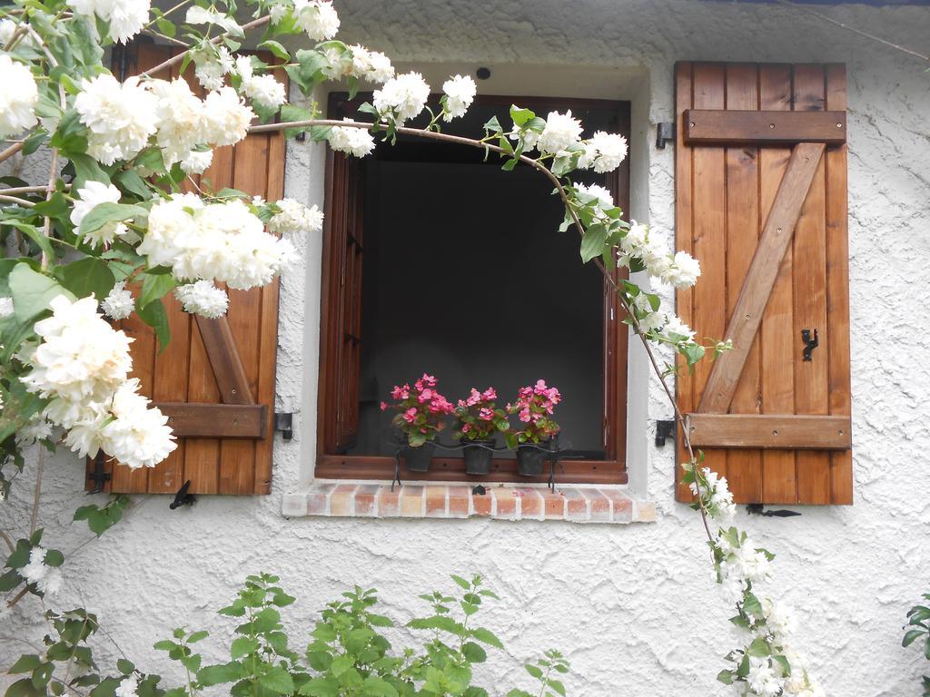 Aux Marguerites Villa Sainte-Genevieve-les-Gasny Стая снимка